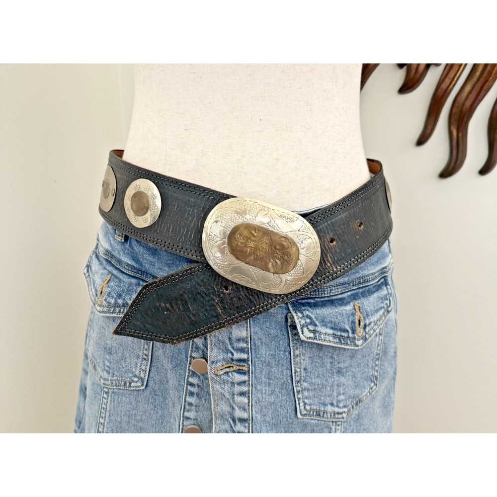 Vintage Brown Leather Concho Belt Silver Tone Embossed Western Boho 41 Inch - Picture 2 of 8
